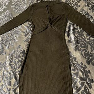 Black Fitted Stretch Dress With Opening